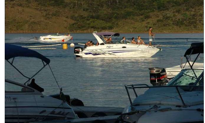 Capitólio te convida para navegar nas águas do "mar" de Minas
