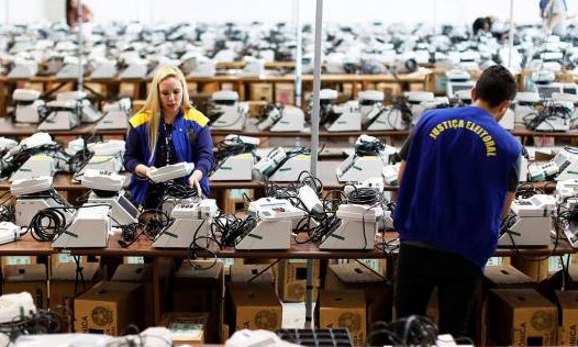 Mesário receberá auxílio-alimentação por meio de carteira digital