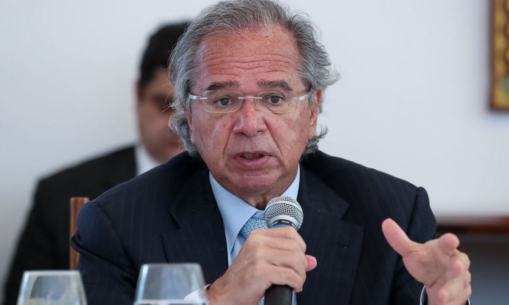 “Jamais esteve sob análise privatizar o SUS”