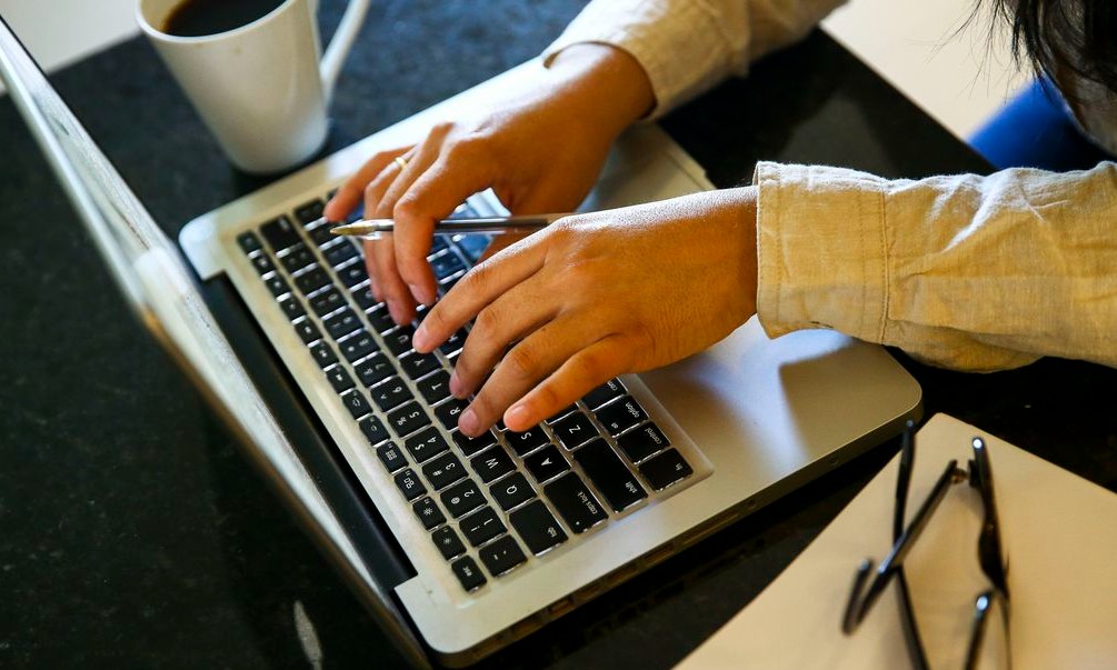 Mais cinco empresas abrem vagas de estágio e trainee; confira a lista