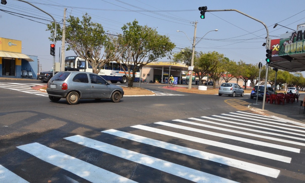 Semáforos na avenida Moacir Vieira Coelho estão em pleno funcionamento