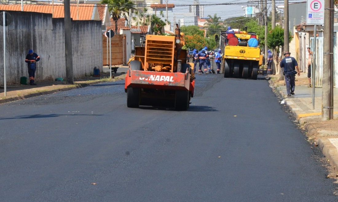 Serviço de recapeamento em Franca chega aos bairros Santa Cruz e Santa Rita