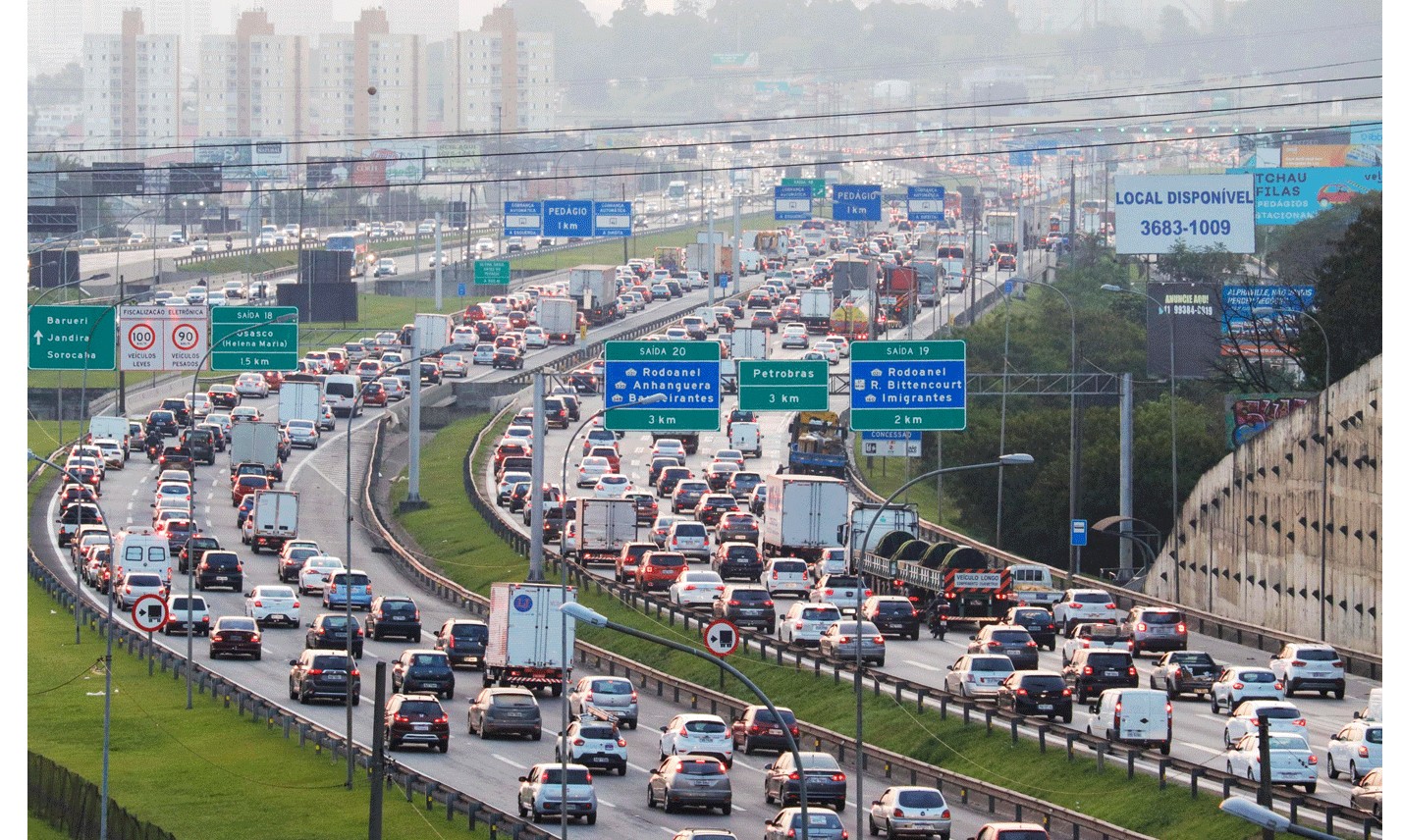 Governo paulista pede que motoristas evitem pegar estrada no feriado