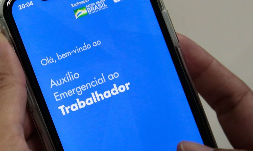 Redução no valor auxílio emergencial já devolveu 7 milhões à linha da pobreza