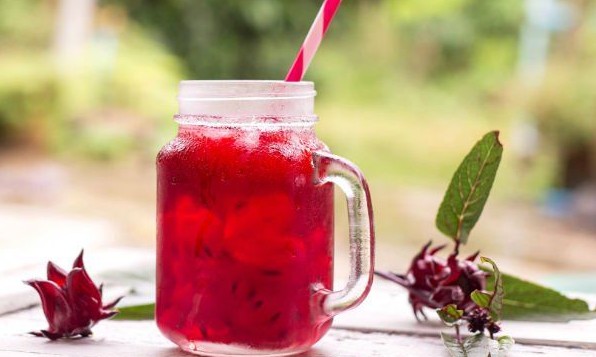 Já ouviu falar em suchá? Veja 5 receitas da bebida que ajuda a emagrecer