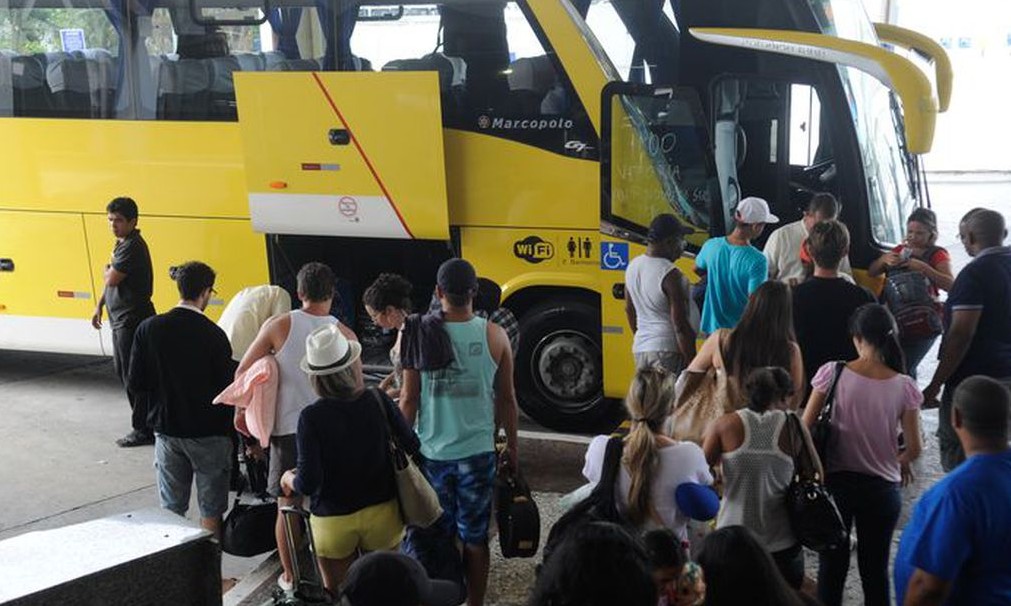 Cuidados devem ser redobrados para viagens com segurança nas festas