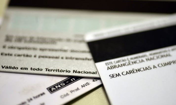 Planos de saúde podem ficar até 25% mais caros a partir de 2021 no Brasil