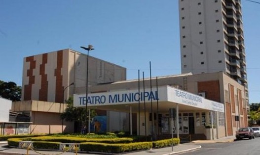 Stand up natalino promete empolgar o público nesta segunda
