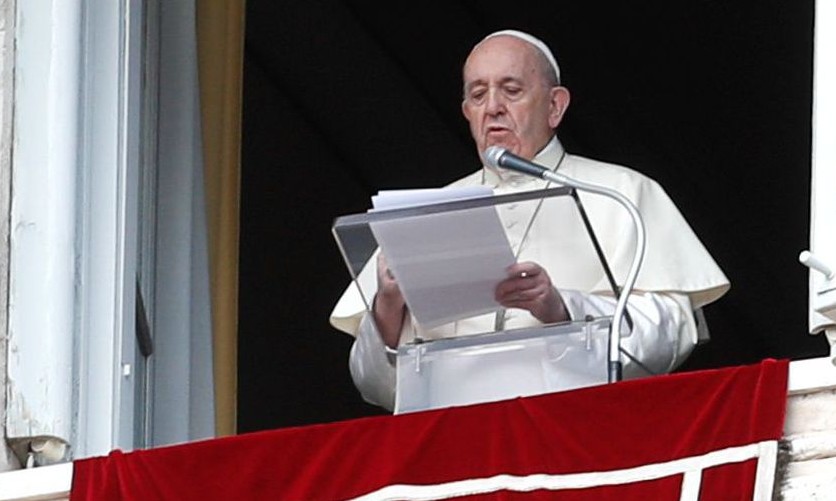 Papa Francisco lamenta que consumismo tenha 'sequestrado o Natal'