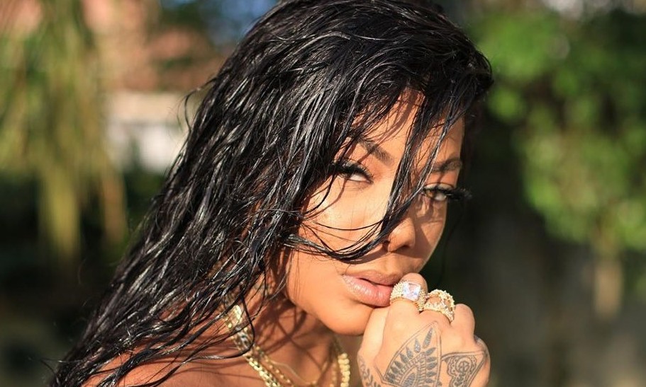 Ludmilla apaga redes sociais após expor os ataques racistas que sofre