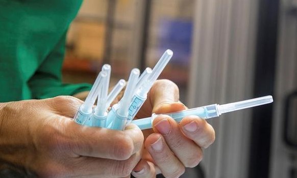 SP encerra o ano com 71 milhões de agulhas para a vacinação contra covid-19