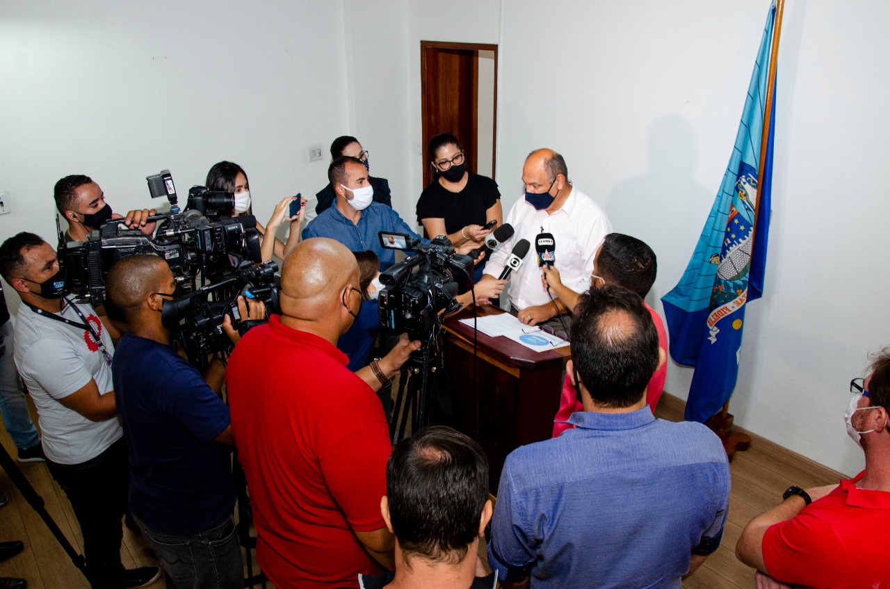Alexandre Ferreira em coletiva à imprensa na última sexta-feira, 22