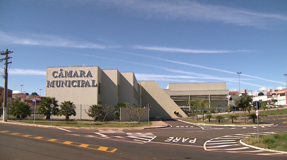 Câmara fachada