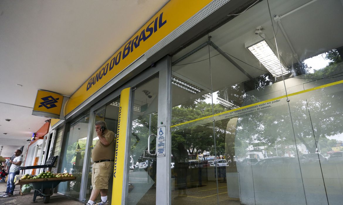 Bancos ficarão fechados nesta segunda e terça-feira, 15 e 16
